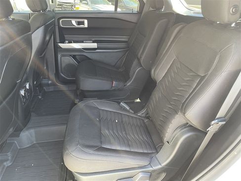 Used 2020 Ford Explorer XLT w/ Comfort Package image 24