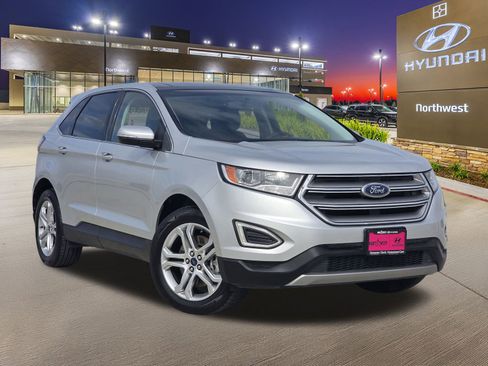 Used 2018 Ford Edge Titanium w/ Equipment Group 301A image 3