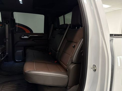 Used 2024 GMC Sierra 2500 Denali w/ Denali Reserve Package AWD/4WD image 9
