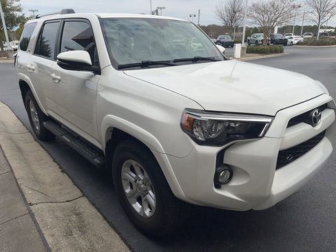 Used 2019 Toyota 4Runner SR5 Premium image 4