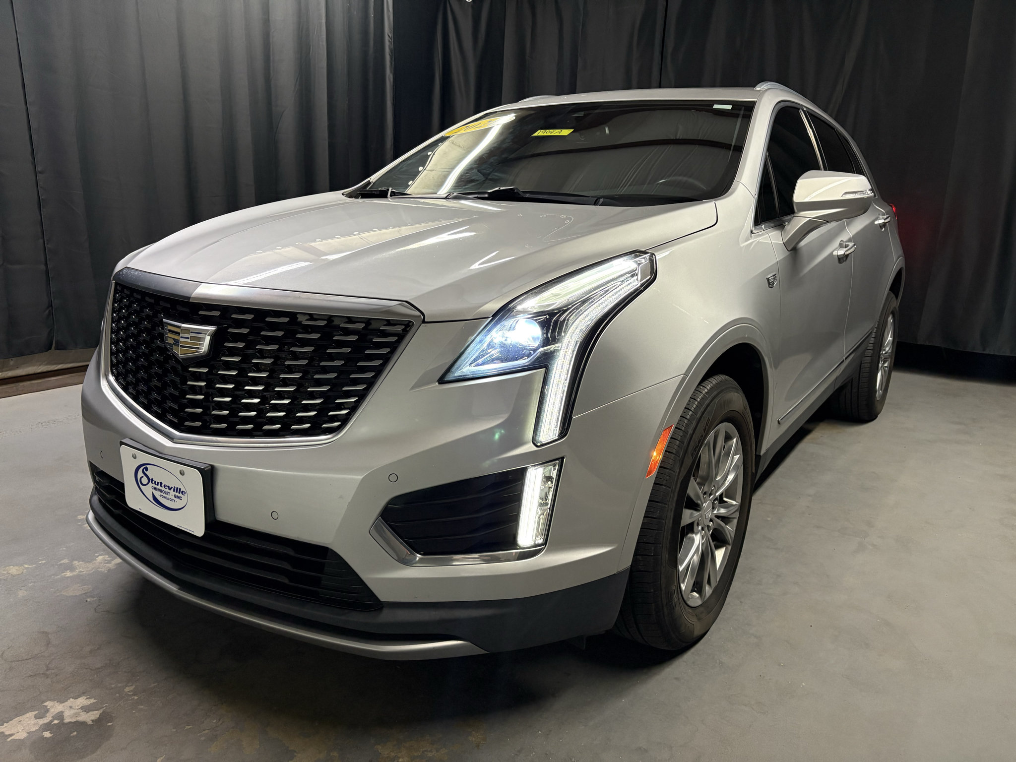 Used 2020 Cadillac XT5 Premium Luxury FWD image 1