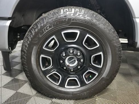 Certified 2024 Ford F250 Platinum AWD/4WD image 11