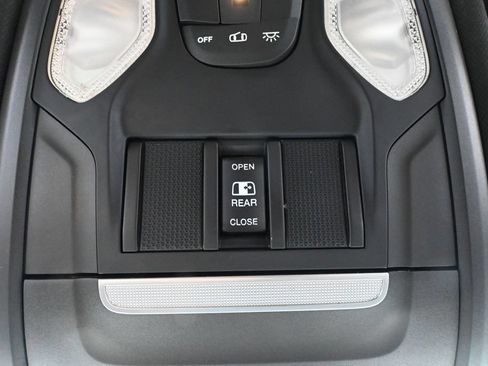 Used 2021 RAM 1500 Big Horn AWD/4WD image 37