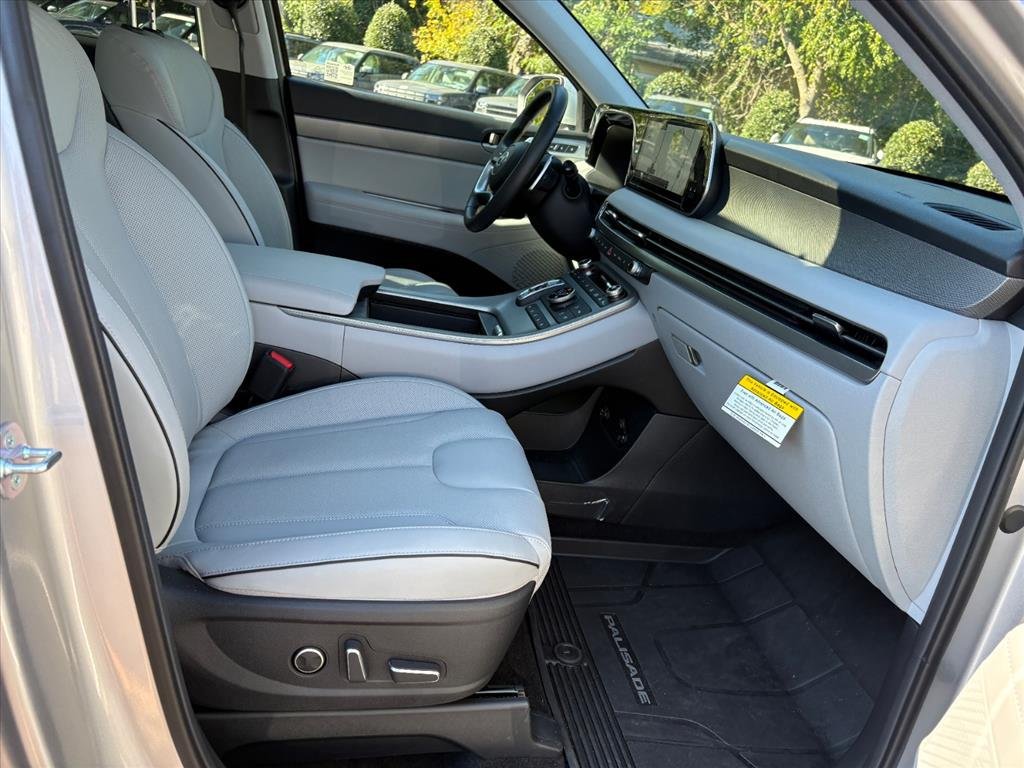 Used 2025 Hyundai Palisade SEL AWD/4WD image 17