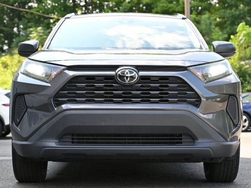 Used 2021 Toyota RAV4 LE FWD image 8
