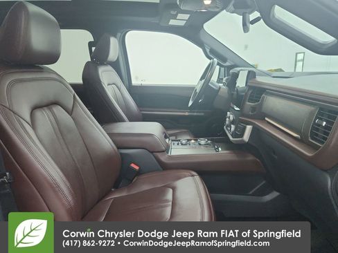 Used 2022 Ford Expedition Max Limited image 27