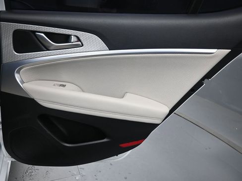 Used 2023 Genesis G70 3.3T w/ Sport Advanced Package image 25