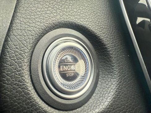 Used 2021 Mercedes-Benz C 300 4MATIC Sedan image 20