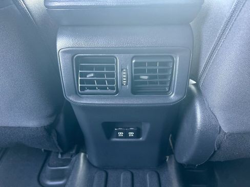 Used 2019 Toyota RAV4 XLE FWD image 36