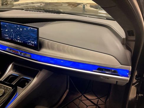 Used 2025 BMW 760i xDrive 760i xDrive image 18