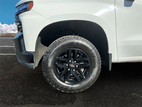 Used 2019 Chevrolet Silverado 1500 LT Trail Boss image 12