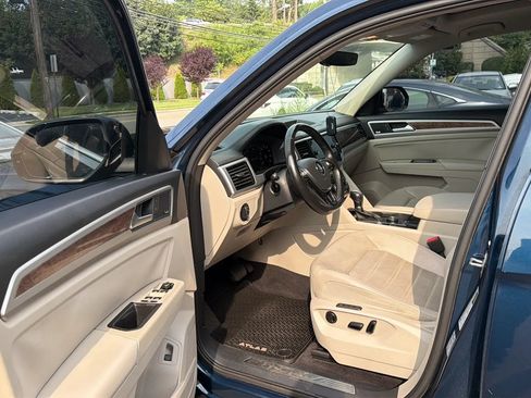 Used 2018 Volkswagen Atlas SEL Premium AWD/4WD image 23