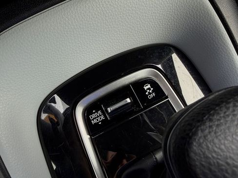 Used 2023 Toyota Corolla SE FWD image 24