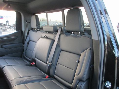 New 2026 GMC Sierra 1500 SLT w/ SLT Premium Plus Package image 13