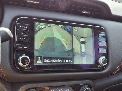 Used 2024 Nissan Kicks SR w/ Interior Electronics Package FWD image 6