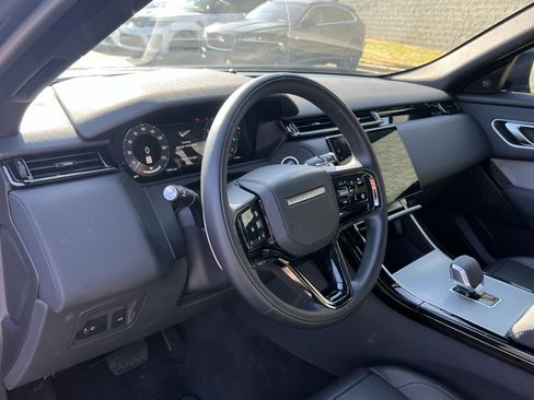 Certified 2025 Land Rover Range Rover Velar S image 18