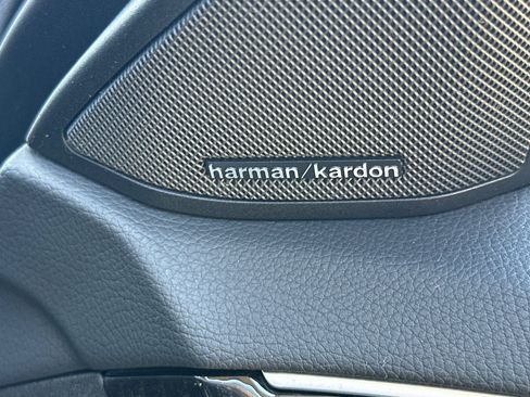 Used 2016 Mercedes-Benz E 350 Sedan image 27