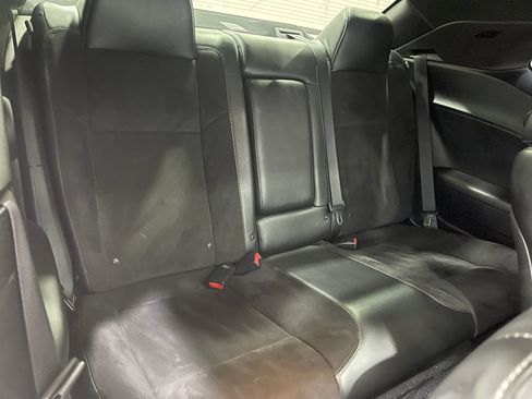 Used 2018 Dodge Challenger R/T Scat Pack RWD image 30