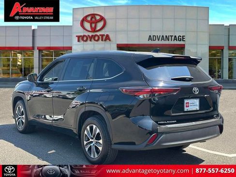 Certified 2024 Toyota Highlander XLE FWD image 10