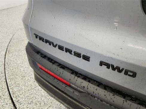 New 2026 Chevrolet Traverse LT w/ Midnight/Sport Edition image 17