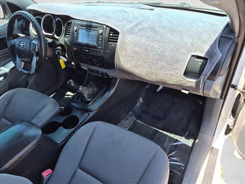 Used 2015 Toyota Tacoma 2WD Access Cab w/ Convenience Package image 23