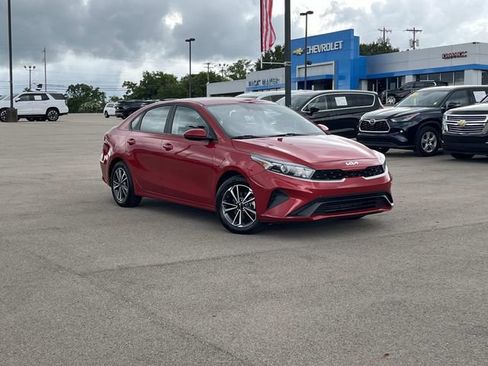 Used 2024 Kia Forte LXS FWD image 2