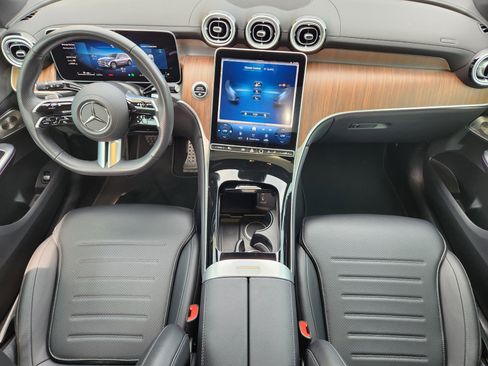 Certified 2025 Mercedes-Benz GLC 300 4MATIC image 27