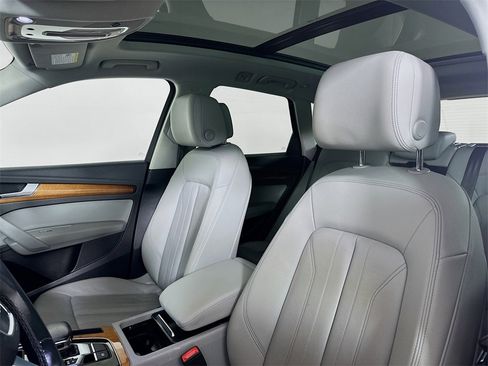 Used 2022 Audi Q5 2.0T Premium image 8