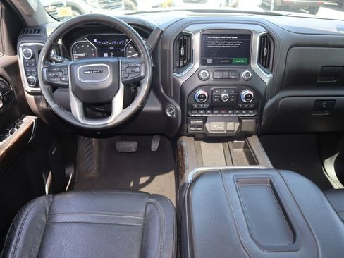 Used 2022 GMC Sierra 1500 Denali w/ Denali Premium Package AWD/4WD image 17