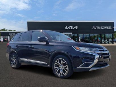 Used 2017 Mitsubishi Outlander ES
