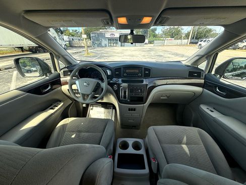 Used 2015 Nissan Quest S image 18