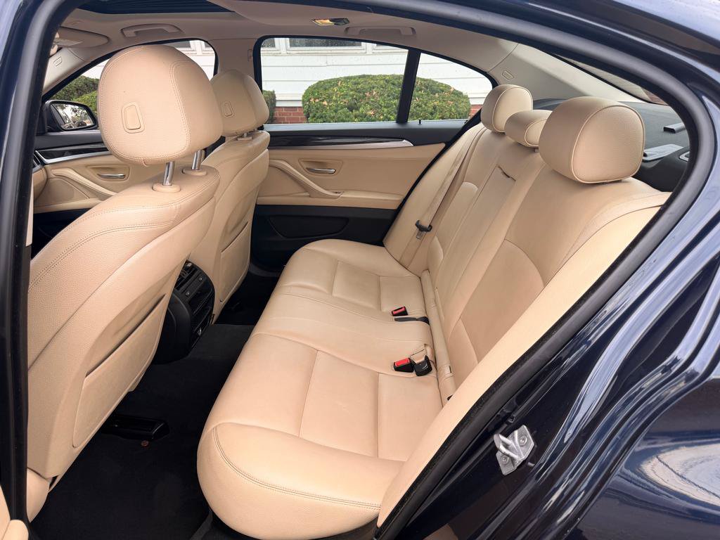 Used 2016 BMW 528i xDrive Sedan AWD/4WD image 9