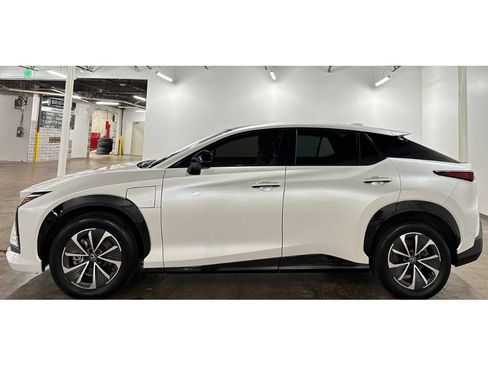 Used 2024 Lexus RZ 450e Premium w/ Technology Package AWD/4WD image 8