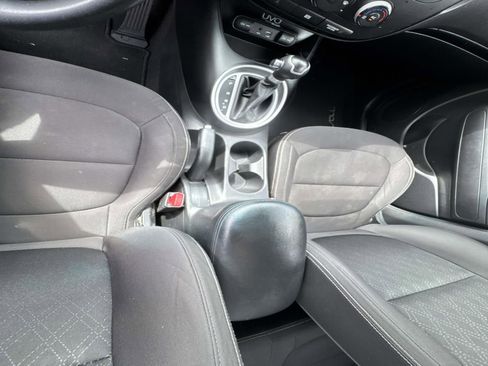 Used 2015 Kia Soul image 26
