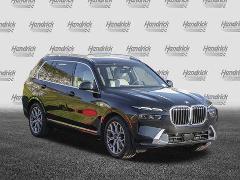 Certified 2025 BMW X7 xDrive40i image 2