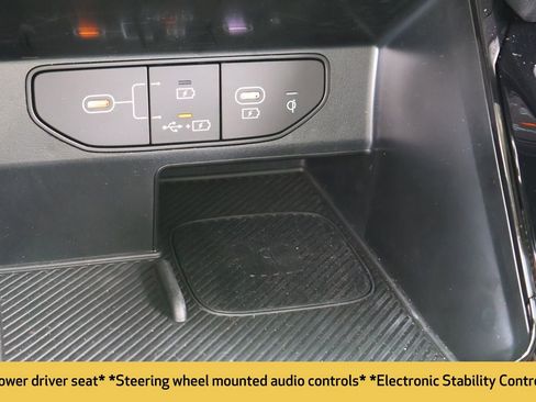 Used 2024 Kia Sorento SX image 8