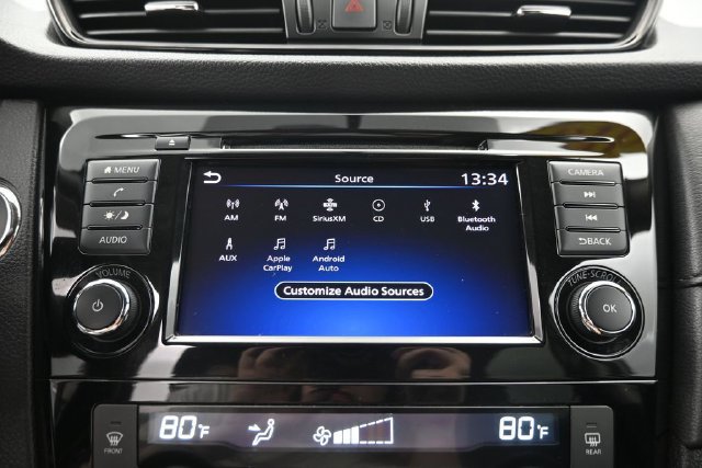 Used 2018 Nissan Rogue SV AWD/4WD image 16