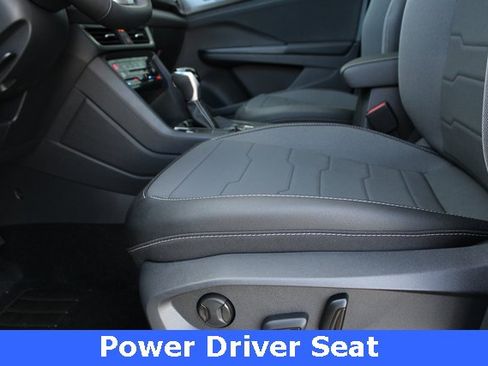 New 2025 Volkswagen Taos SE image 4