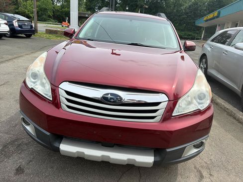 Used 2012 Subaru Outback 2.5i Limited AWD/4WD image 2