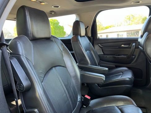 Used 2017 GMC Acadia Limited SLT AWD/4WD image 19