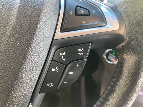 Used 2018 Ford Edge Titanium w/ Cold Weather Package AWD/4WD image 41