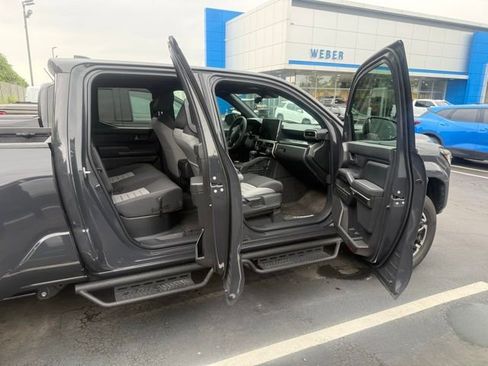 Used 2025 Toyota Tacoma TRD Sport AWD/4WD image 14