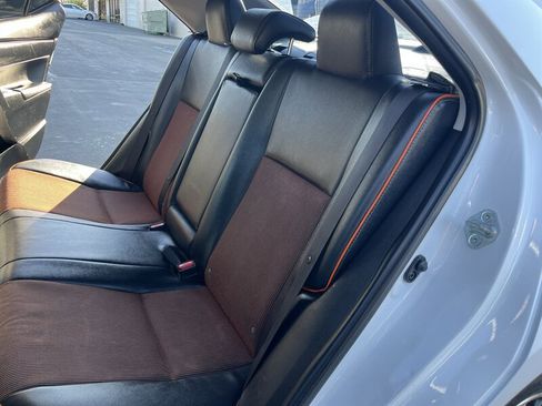 Used 2017 Toyota Corolla SE w/ SE Premium Package image 29