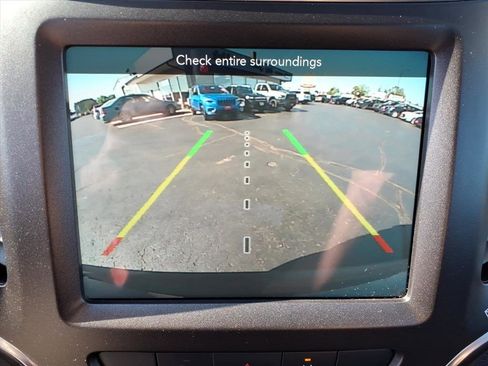 Used 2022 Jeep Cherokee Trailhawk w/ Comfort/Convenience Group image 19