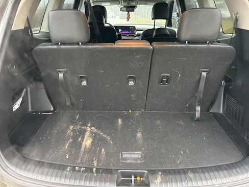 Used 2024 Kia Telluride S image 11