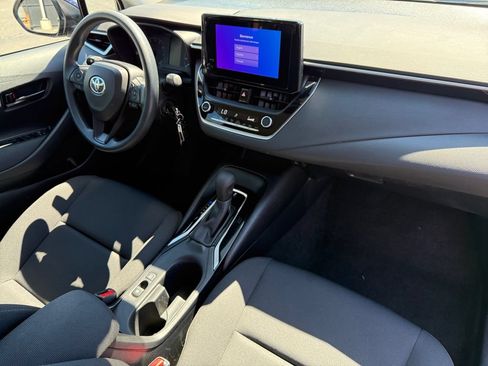 Used 2023 Toyota Corolla LE w/ Carpet Mat Package (TMS) FWD image 17