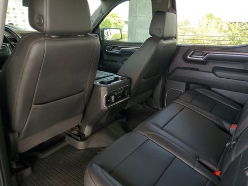 Used 2023 GMC Sierra 1500 SLT w/ SLT Premium Plus Package AWD/4WD image 10