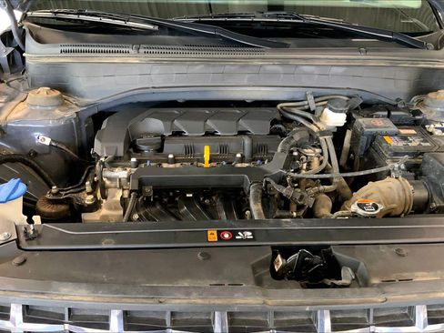 Certified 2025 Hyundai Venue SEL FWD image 29