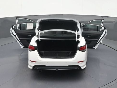 Used 2023 Nissan Sentra SR w/ Trunk Package FWD image 42