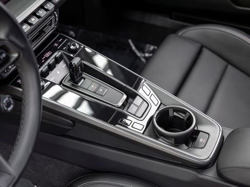 Certified 2022 Porsche 911 Carrera 4S AWD/4WD image 47